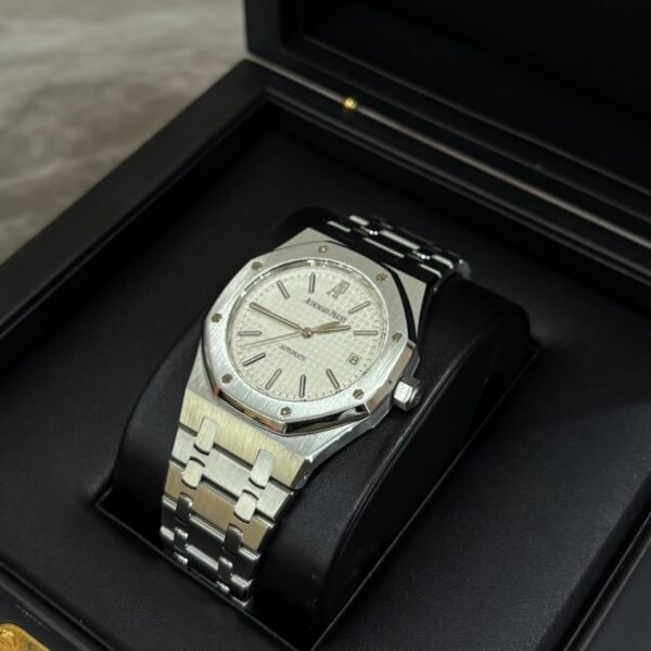 Audemars Piguet Royal Oak Series 15300ST.00.1220ST.01 White Dial Watch ...
